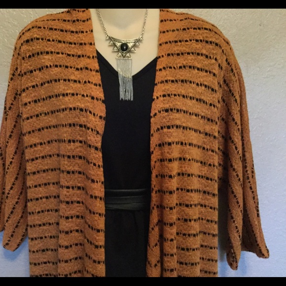 ❌SOLD❌LuLaRoe Lindsay Medium NWT❣️ - Picture 5 of 8